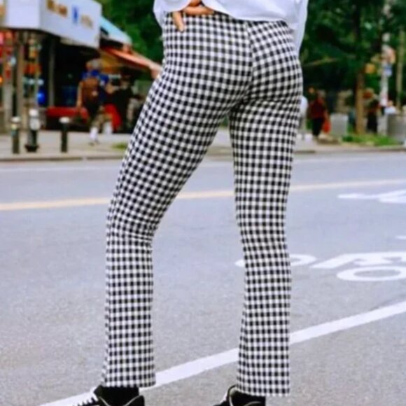 Urban Outfitters Casey Kick Flare Black and White Checkered Pant - Picture 3 of 10
